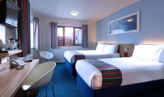 Отель Travelodge Cork Корк Двухместный номер с 2 отдельными кроватями-1